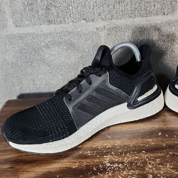 Adidas Ultraboost 19 Men’s Size 8 Athletic Running Shoes G54009 main image 14